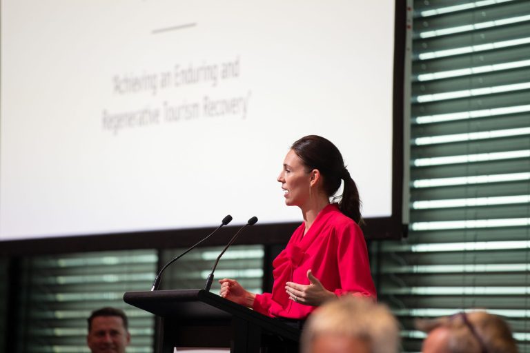 Jacinda Ardern opens for Tourism Australia’s Leaders’ Lunch – Travel Weekly