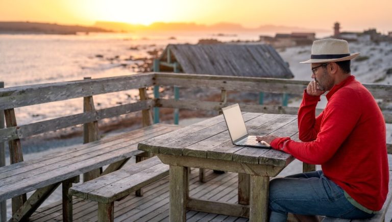5 Must-Know Tips on How to Travel and Work Remotely