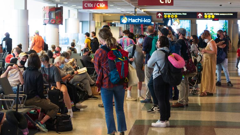 Labor Day Holiday Brings Final Rush to Summer Travel Season at SEA Airport