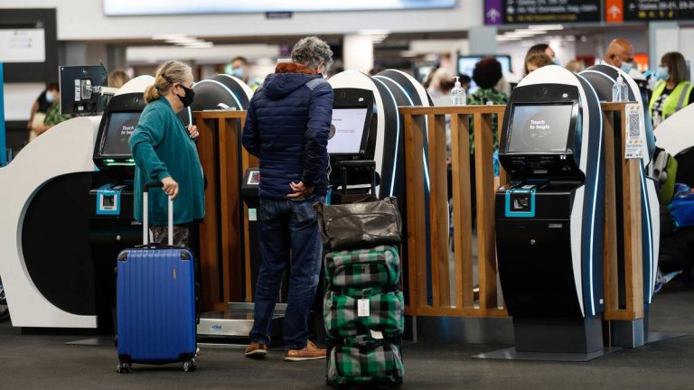 Air New Zealand urges patience as crunch travel day looms