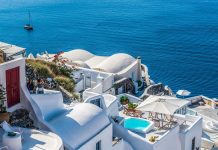Worried about earthquakes? What to know about cancelling holidays, according to insurance experts