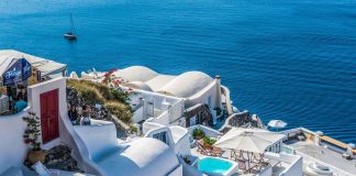 Worried about earthquakes? What to know about cancelling holidays, according to insurance experts