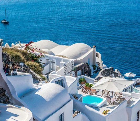 Worried about earthquakes? What to know about cancelling holidays, according to insurance experts