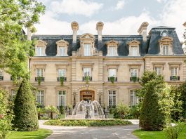 21 Best Boutique + Luxury Hotels in Paris to Book