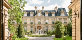 21 Best Boutique + Luxury Hotels in Paris to Book