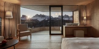 11 Best Ski Lodges & Resorts to Stay at Across the World 11 Best Ski Lodges & Resorts to Stay at Around the World