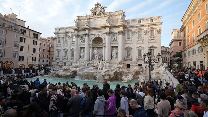 Rome tourists will have to pay to get up close to the Trevi Fountain next year