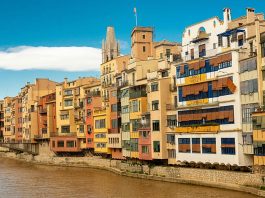 165,000 digital nomads have left the UK: Which countries are they moving to?