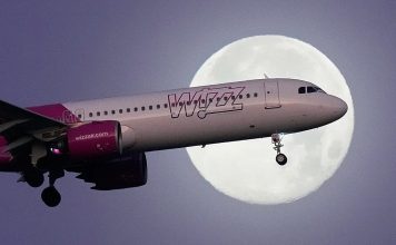 Wizz Air announces Starlink wifi deal as other budget rivals hold back
