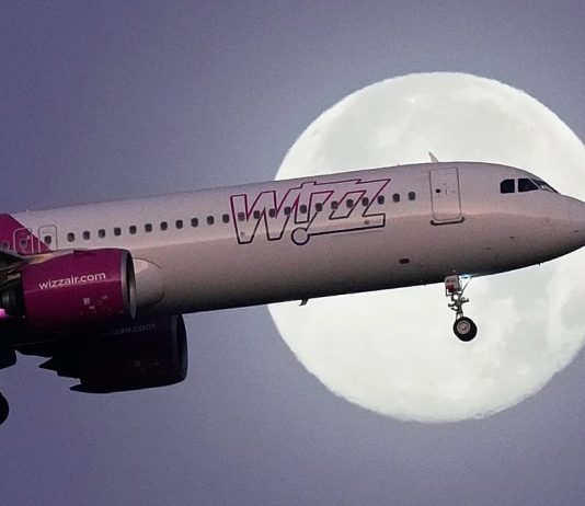Wizz Air announces Starlink wifi deal as other budget rivals hold back