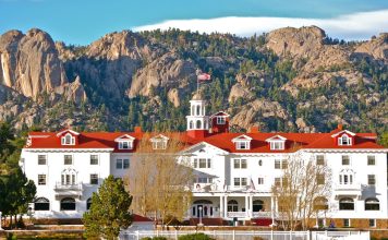 The 12 Most Haunted Hotels in America to Book This Halloween